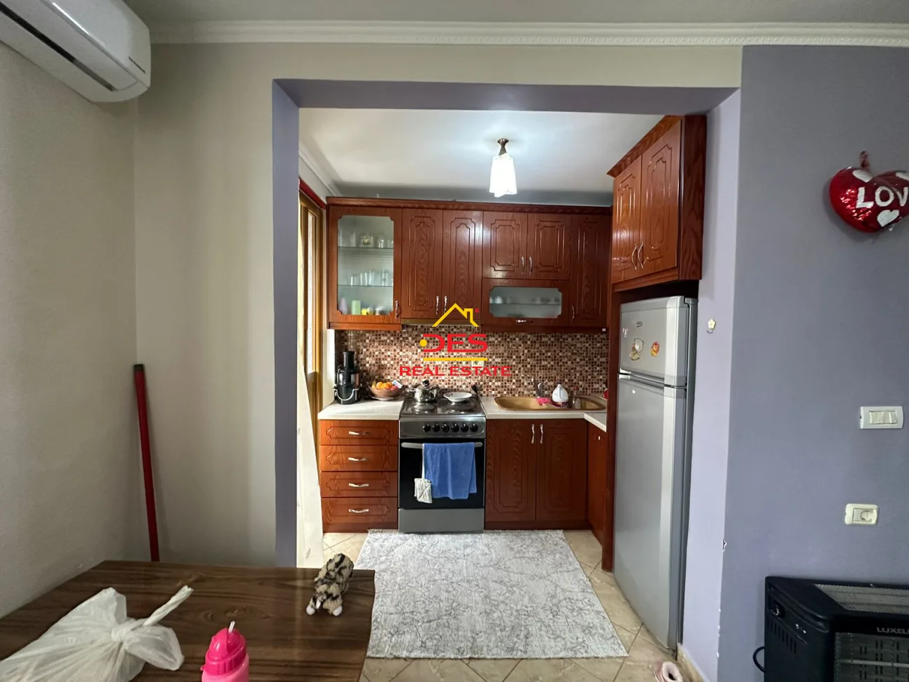 Shitet apartament 1+1 në delvinë