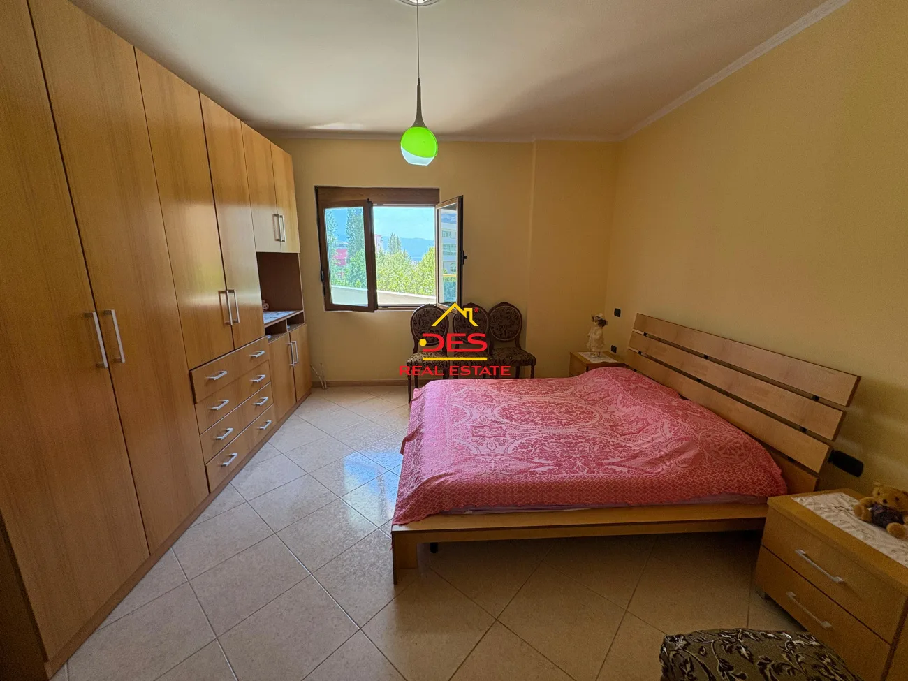 Jepet me qira apartament 2+1+2 pranë portit ,vlorë