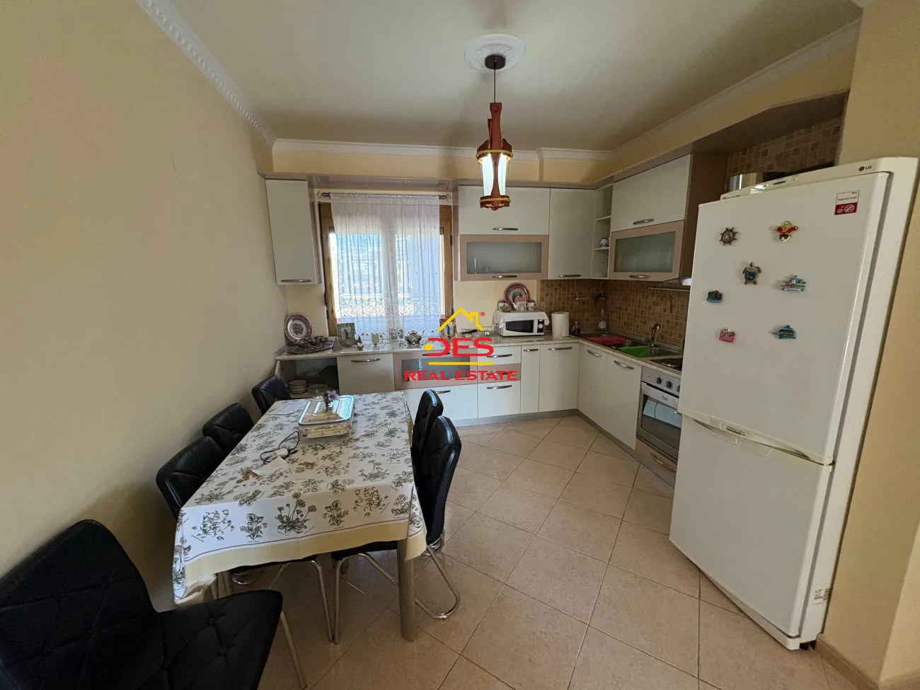 Jepet me qira apartament 2+1+2 pranë portit ,vlorë