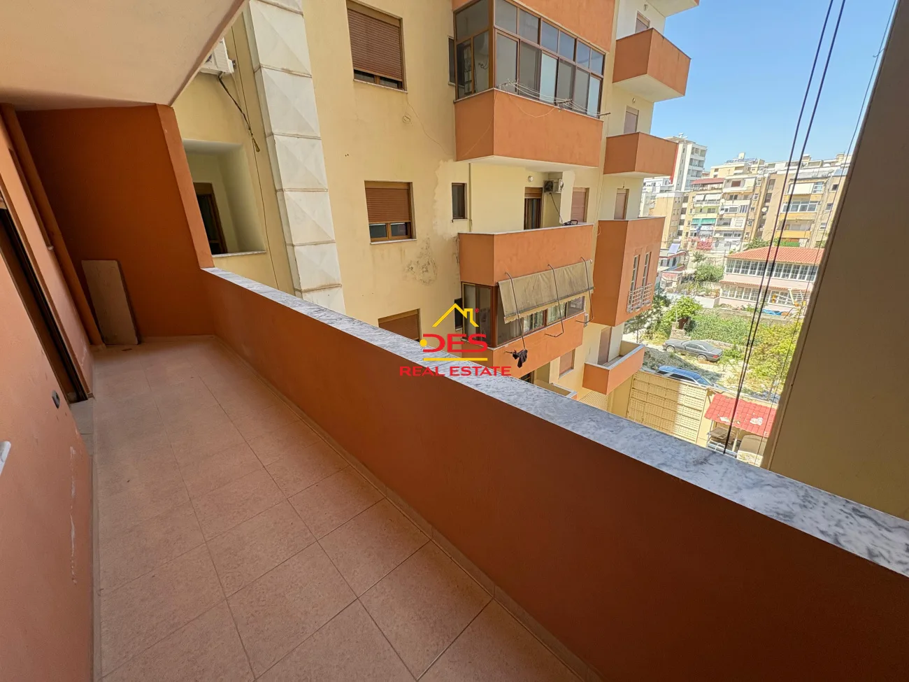 Jepet me qira apartament 2+1+2 pranë portit ,vlorë