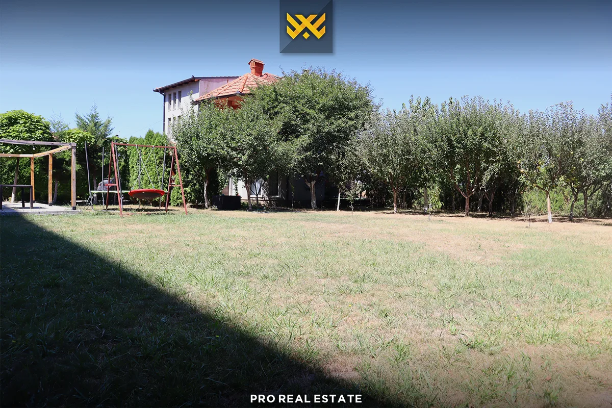 Shtëpi 296m² për #SHITJE në Uglarë