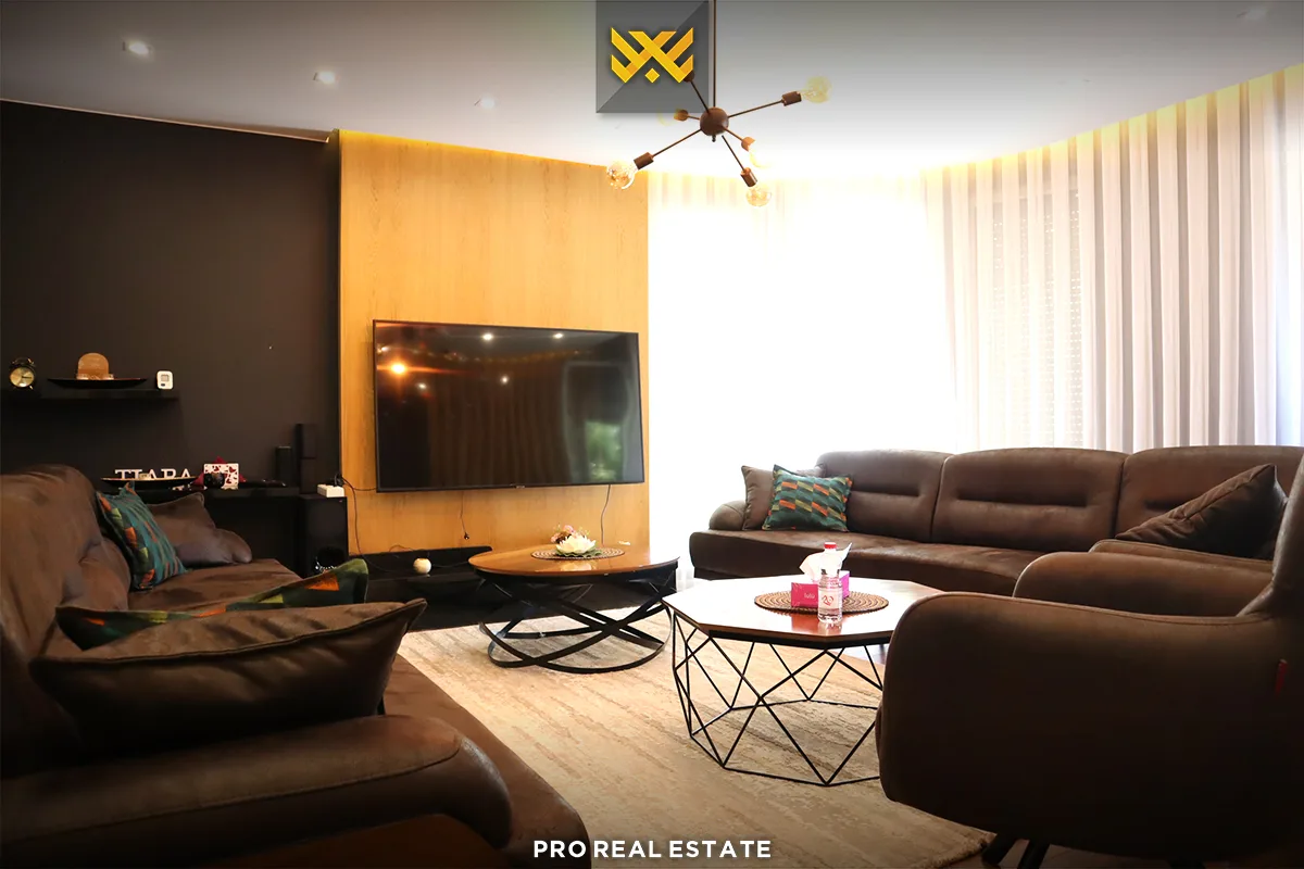 Shtëpi 296m² për #SHITJE në Uglarë